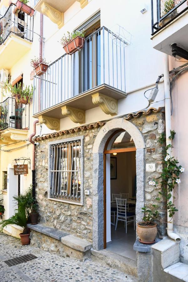 Signora Tita B&B Chianalea - Шилла Экстерьер фото
